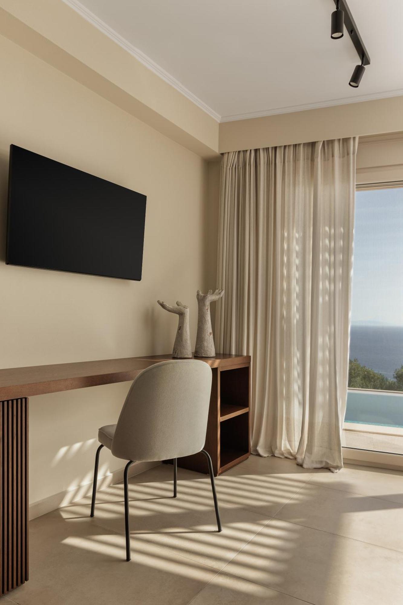 Apolis Villas & Suites Resort Parga Bagian luar foto