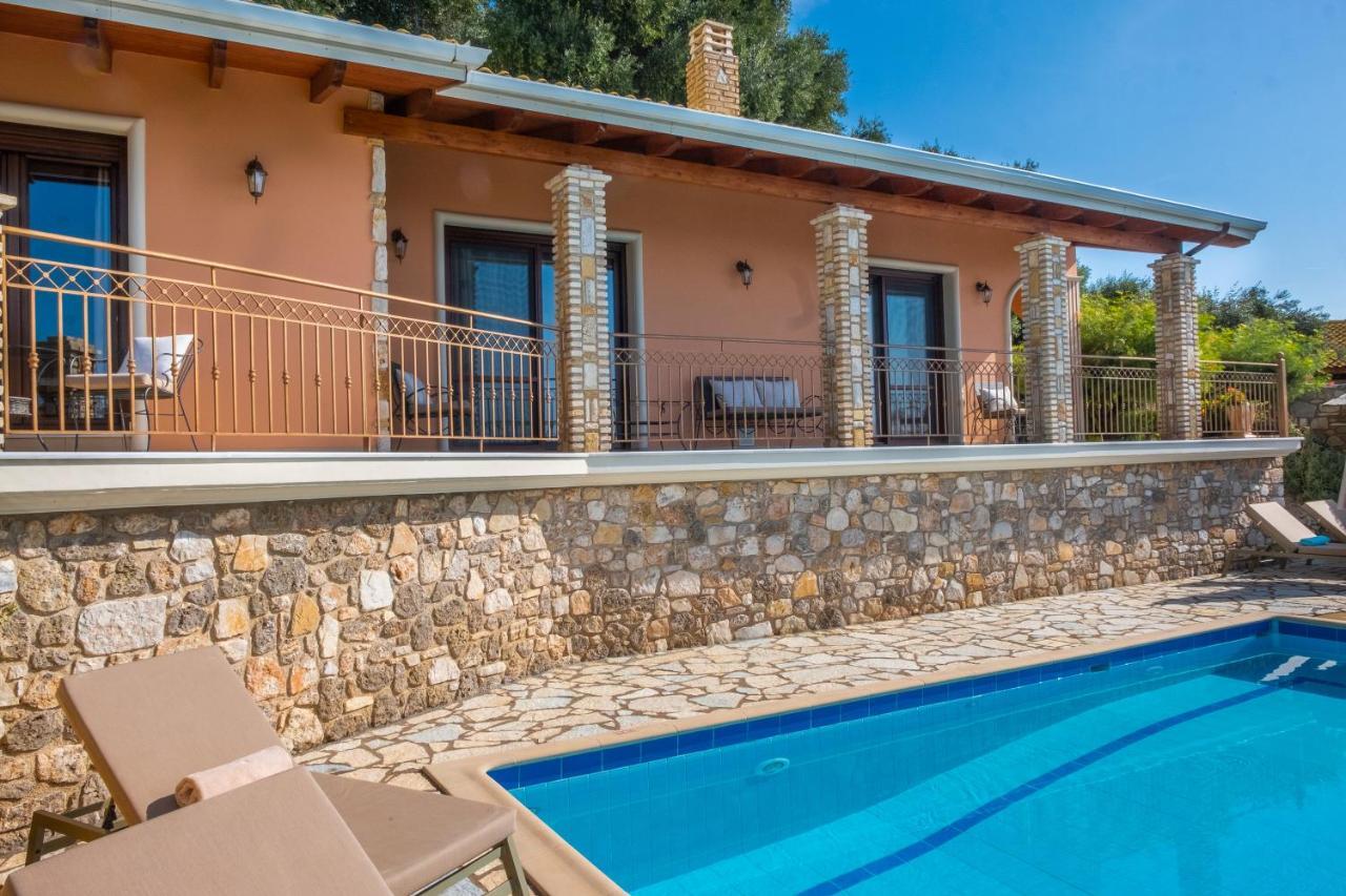 Apolis Villas & Suites Resort Parga Bagian luar foto